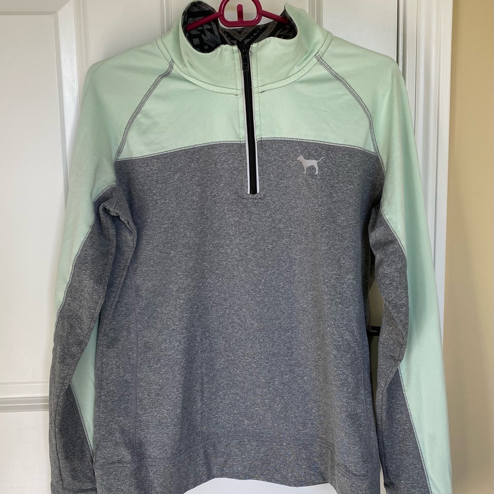 Victoria Secret Pink 1/4 zip Fitted Pull Over Activewear